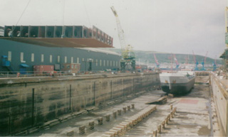 Heavy load on dry dock crane